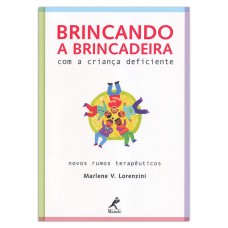 Brincando a brincadeira com a criança deficiente